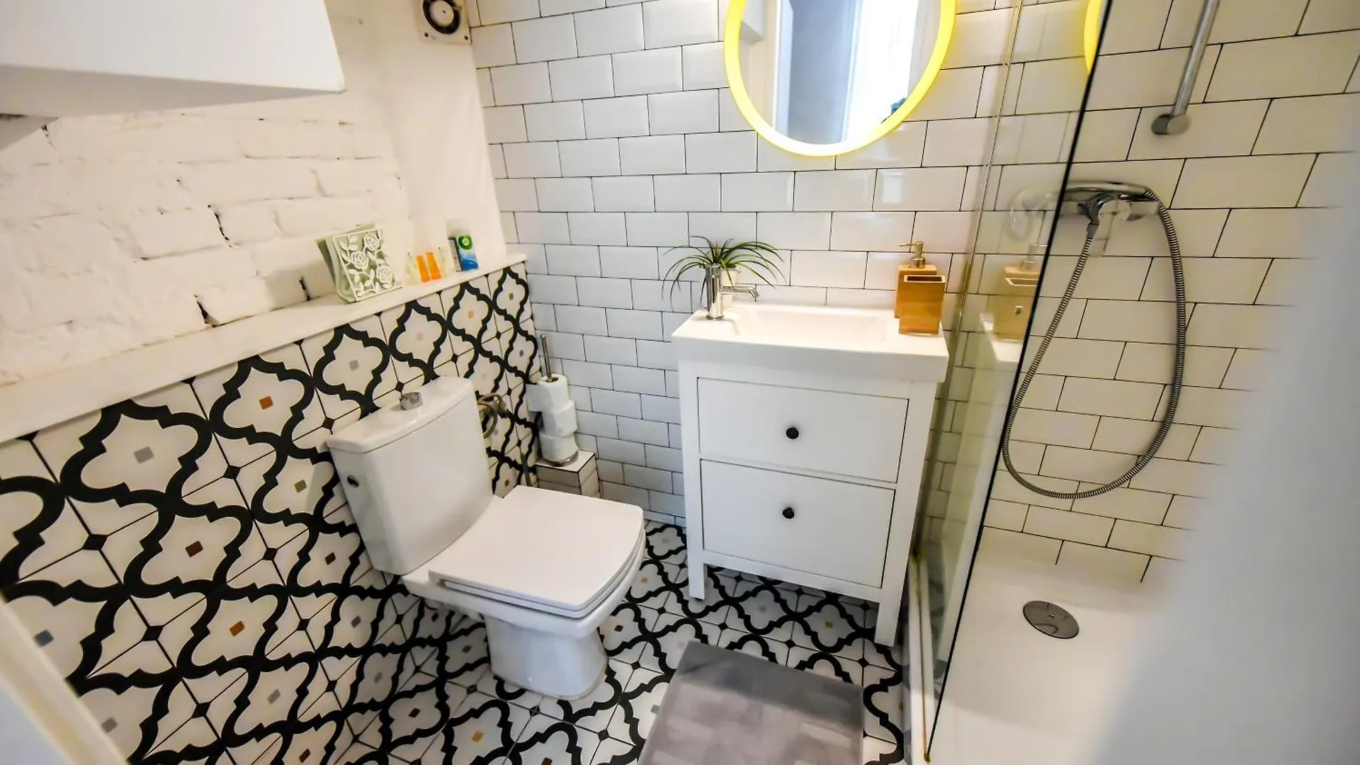 Architectural Gem With Modern Flair Double Studio Old Town Bucharest